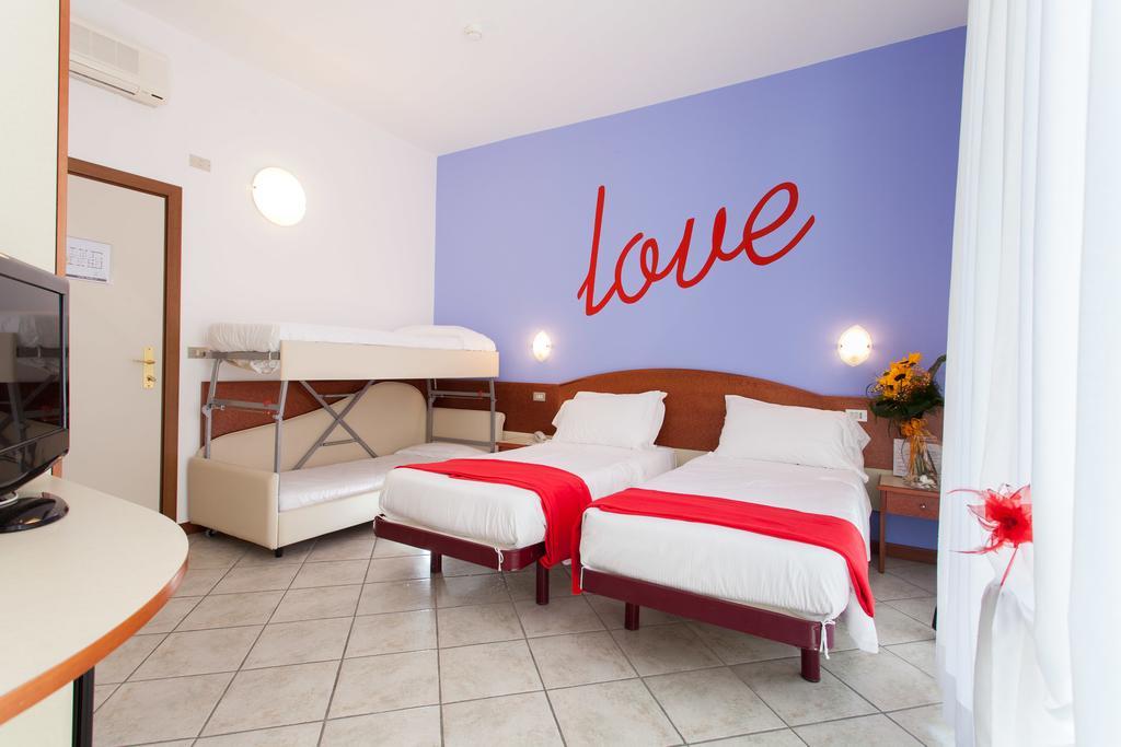B&B Isabella Milano Marittima Room photo